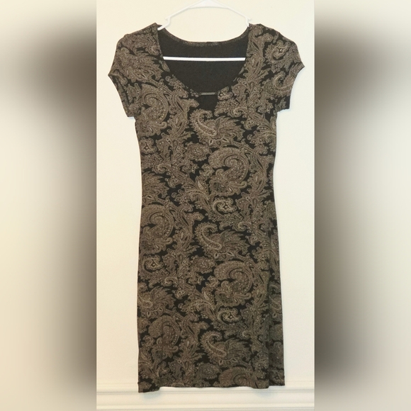 Source Unknown Dresses & Skirts - Elegant Paisley Black and Tan Dress